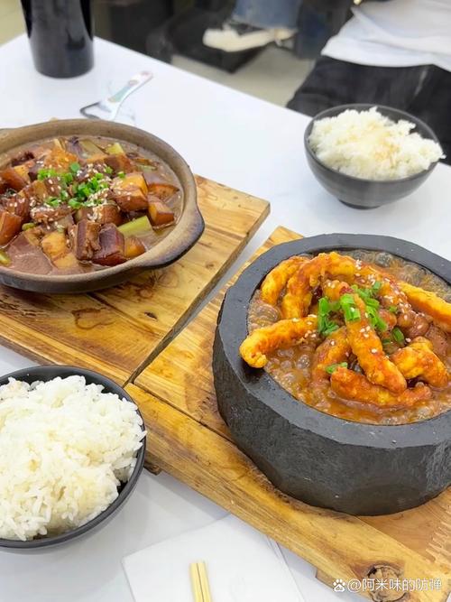 万华石锅泡泡鸡快餐公司介绍:山东菏泽万华餐饮管理坐落于